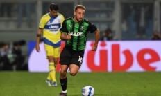 九游娱乐官方网站-萨索洛抢走关键三分，跻身中游行列的简单介绍