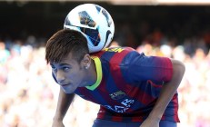 九游官网-莫兰特狂飙50分撕裂防线，尼克斯加时鏖战力克猛龙显冠军相