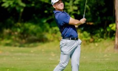 九游体育-高尔夫赛场展现风采，选手技压群雄的简单介绍