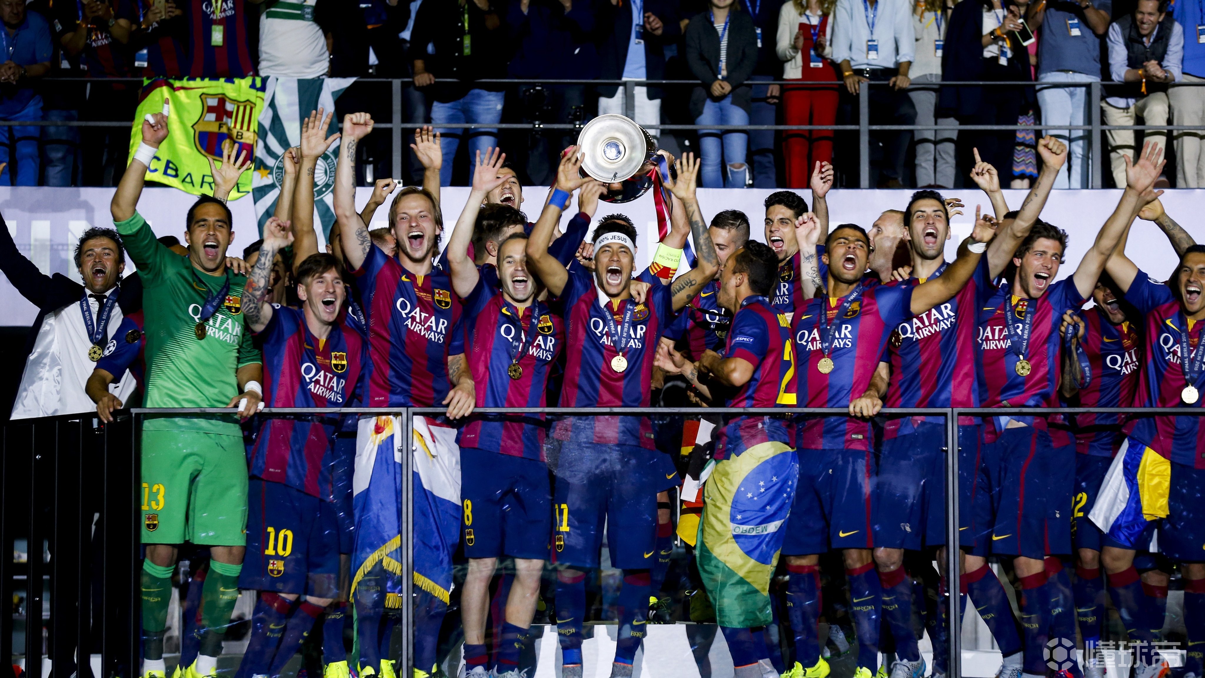 巴萨攻击力全开，梅西助队轻松获胜