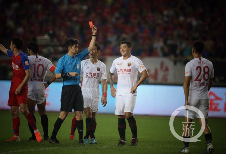 重庆斯威主场踢平对手，平分秋色的简单介绍