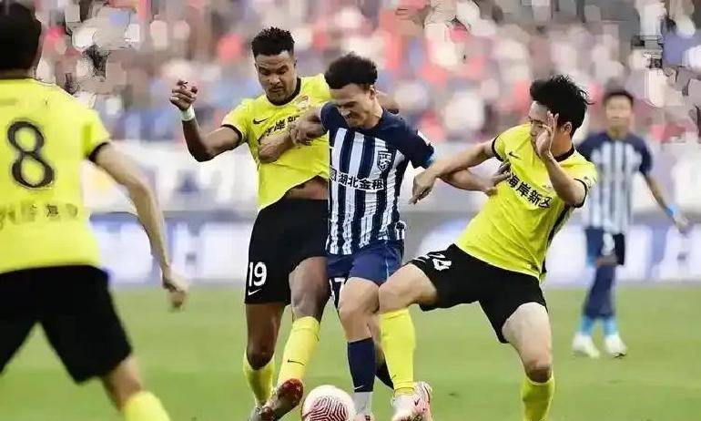 关注焦点!中超联赛胜负悬念,球迷热议不停歇的简单介绍 关注焦点!中超联赛胜负悬念,球迷热议不停歇的简单介绍