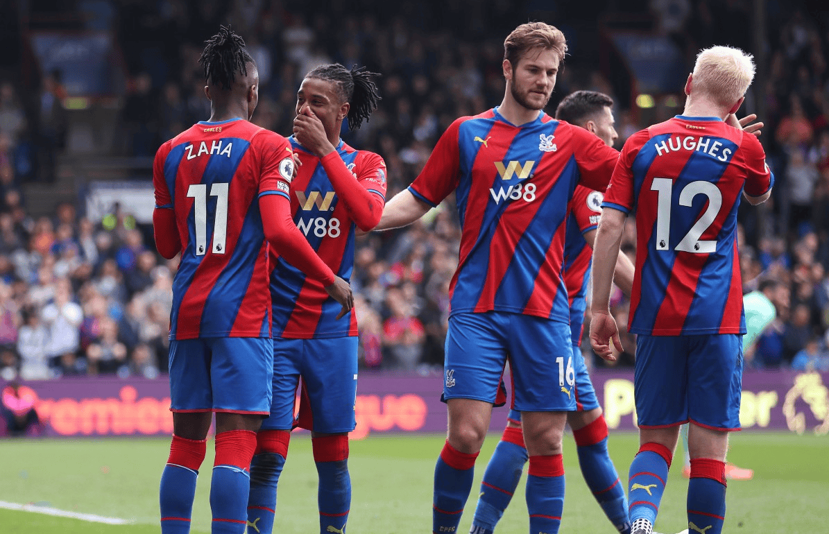 包含里尔客场逼平斯特拉斯堡，连胜势头受挫的词条