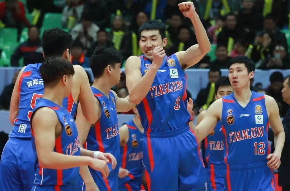 重庆男篮客场遭遇福建逆转遗憾失利