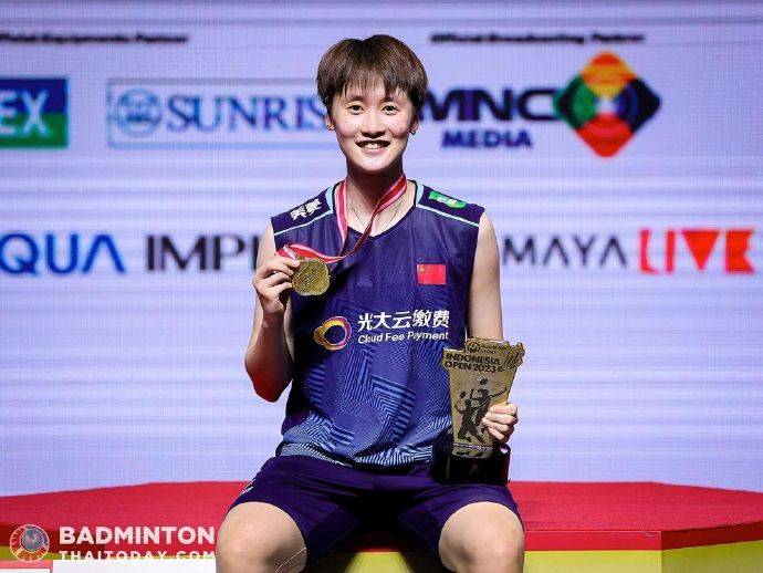 印尼队翻盘韩国队，陈雨菲惊艳四座